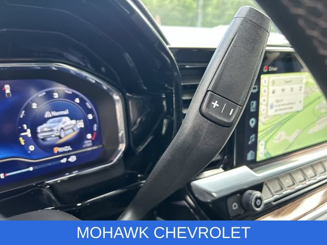 Used 2025 Chevrolet Silverado 1500 LT AWD/4WD image 16