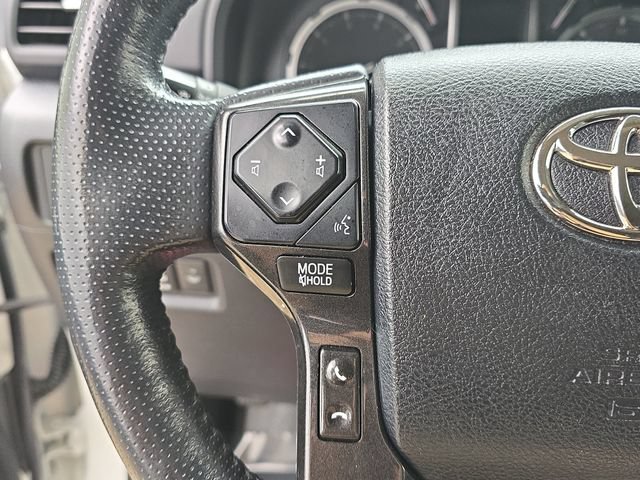 Used 2023 Toyota 4Runner TRD Off-Road Premium AWD/4WD image 17