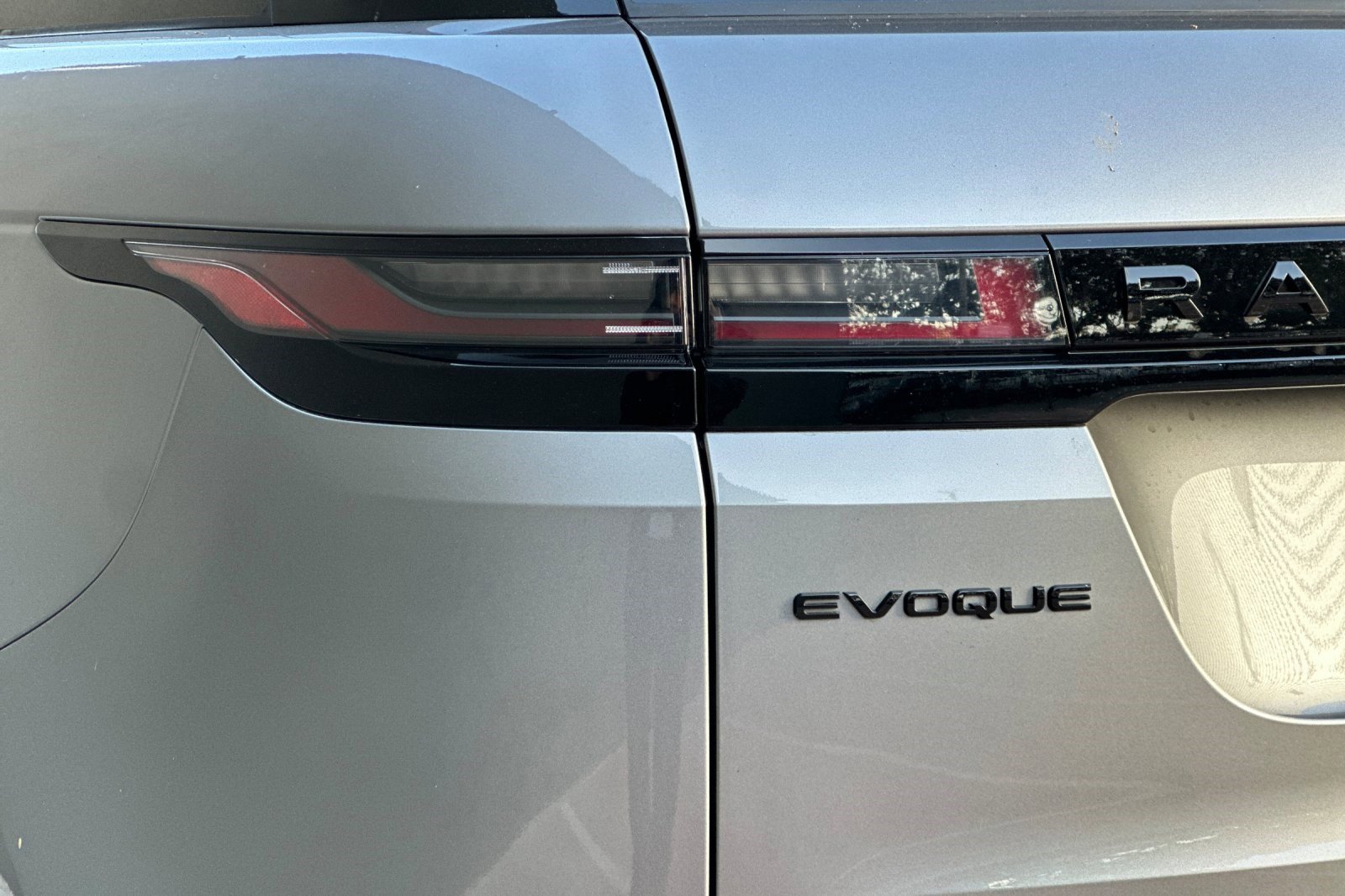 Certified 2024 Land Rover Range Rover Evoque Dynamic SE image 14