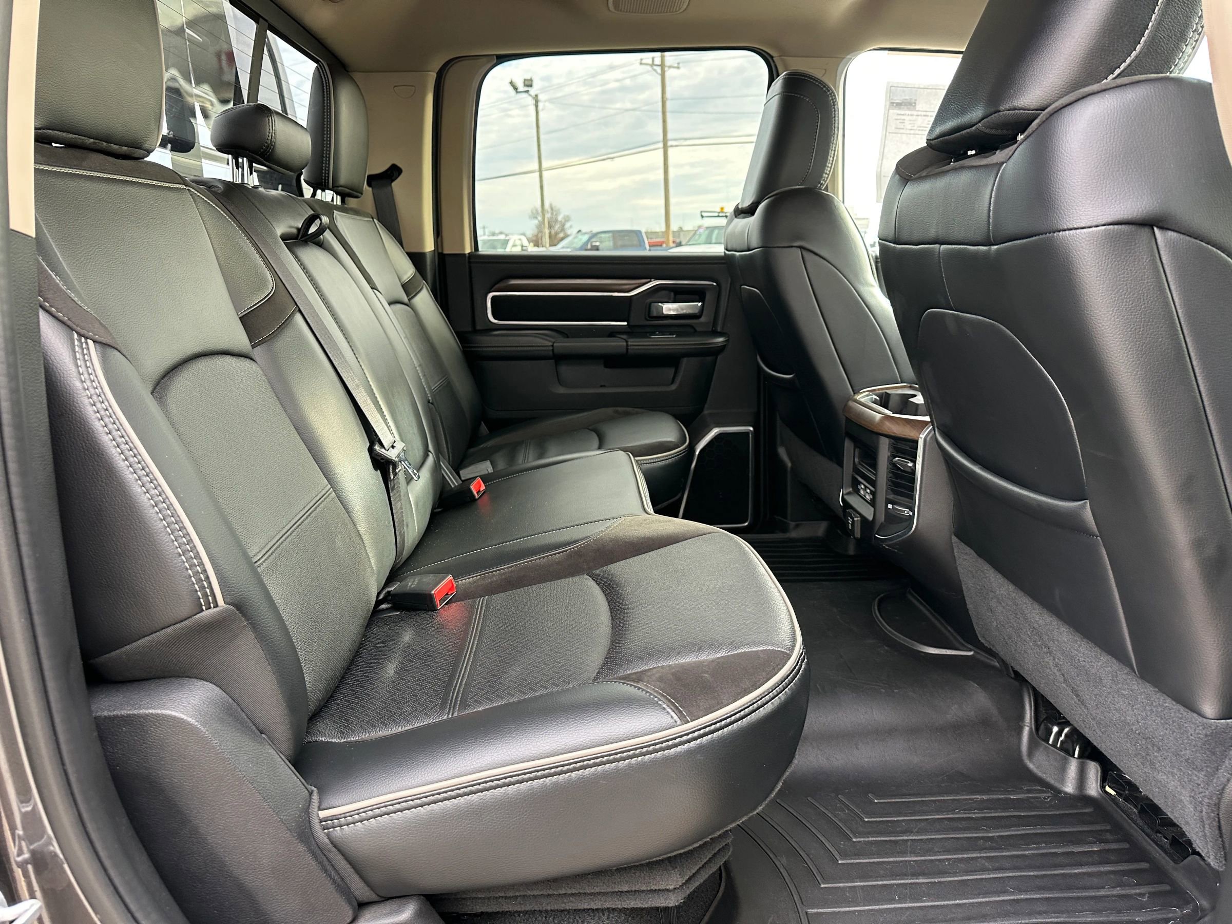 Used 2022 RAM 4500 Laramie image 31