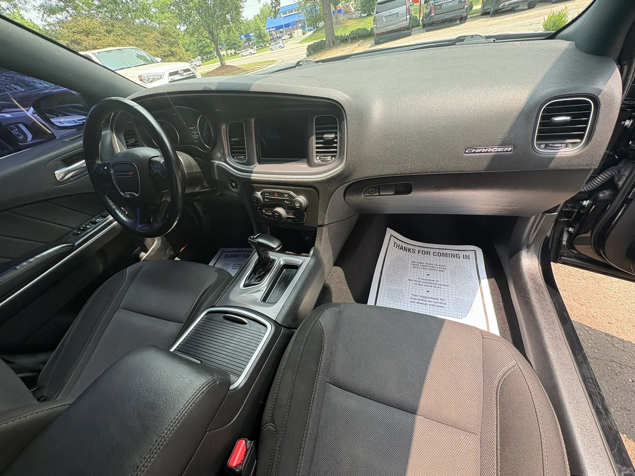 Used 2022 Dodge Charger SXT RWD image 10
