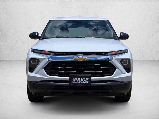 Used 2026 Chevrolet TrailBlazer LS AWD/4WD image 2