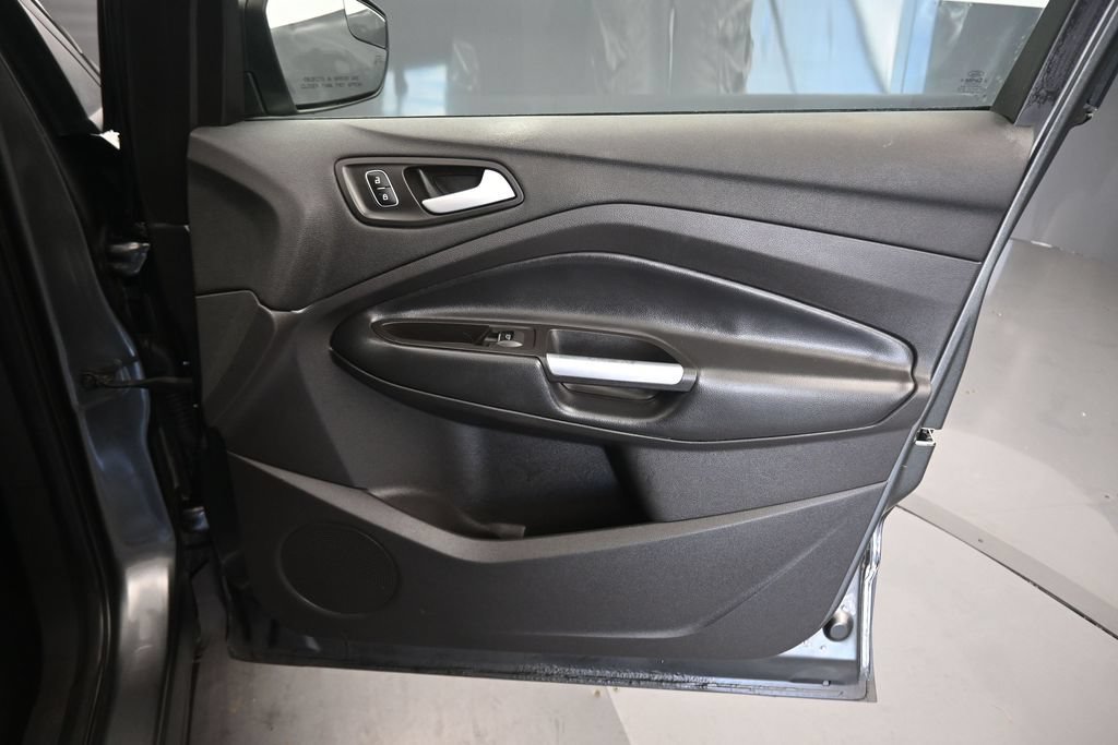 Used 2019 Ford Escape SEL AWD/4WD image 40