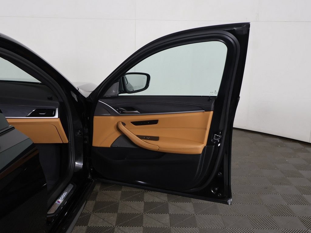 Used 2023 BMW M550i xDrive w/ Executive Package AWD/4WD image 23