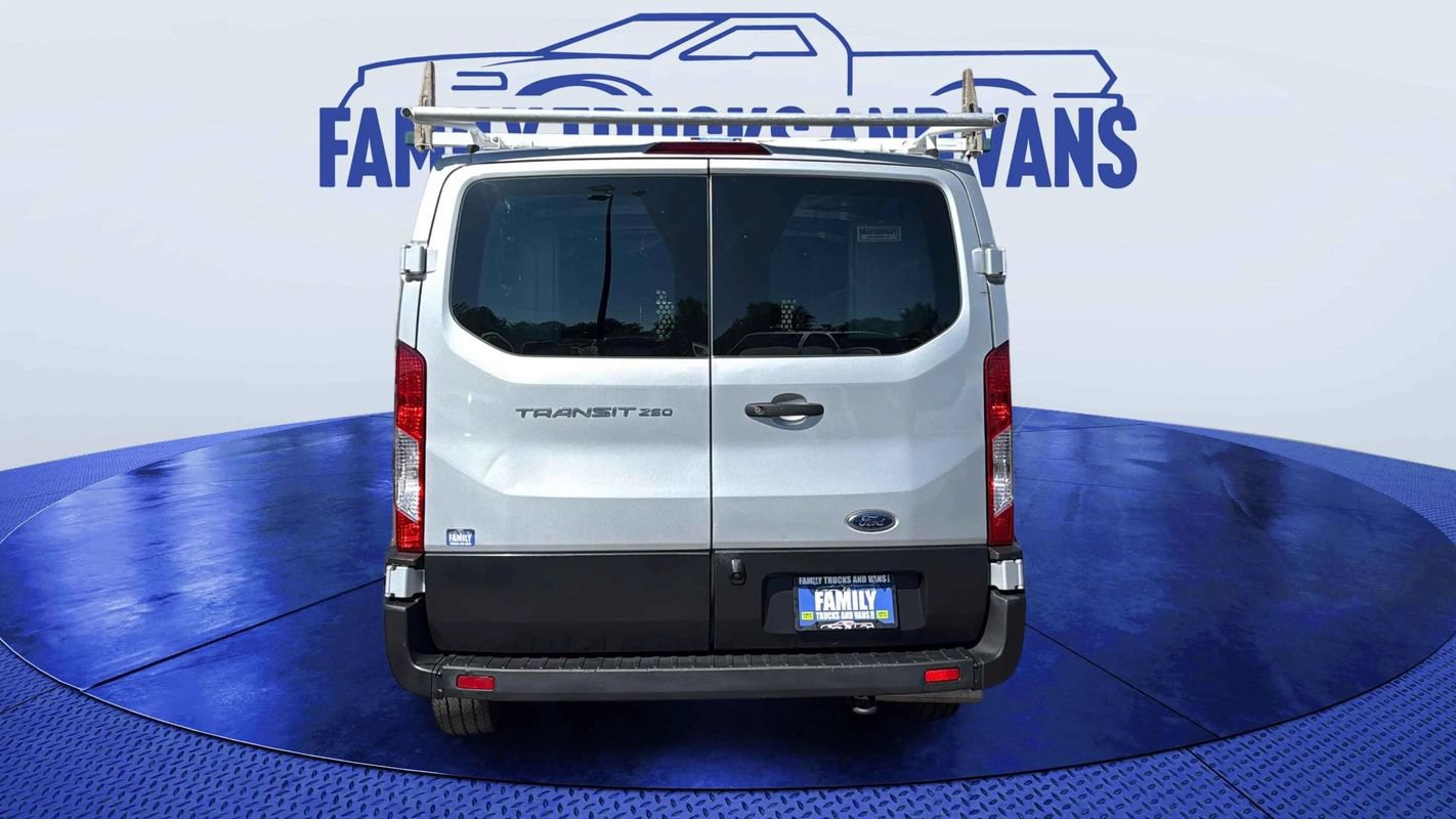 Used 2020 Ford Transit 250 Low Roof RWD image 4