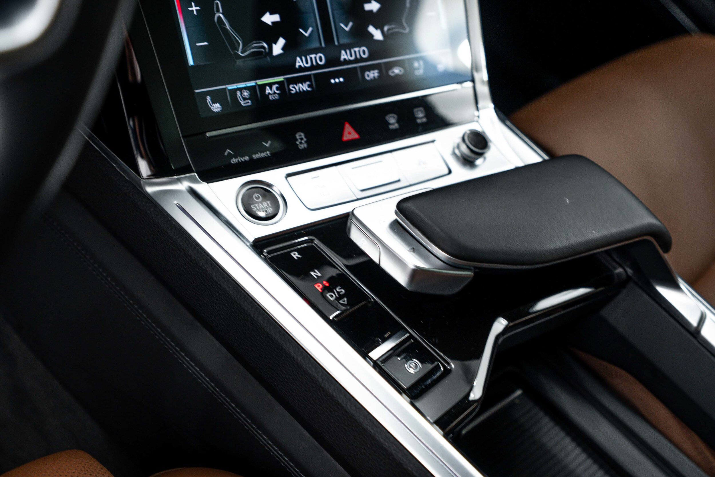 Certified 2024 Audi Q8 e-tron Prestige AWD/4WD image 10