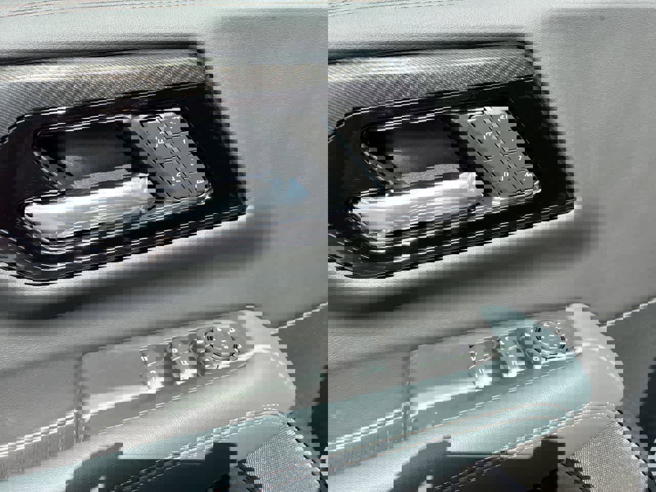 New 2026 GMC Yukon XL AT4 w/ AT4 Premium Plus Package image 24