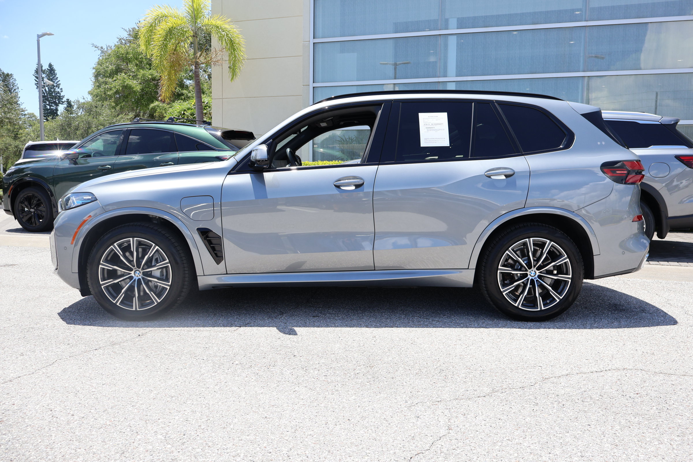 Used 2026 BMW X5 xDrive50e w/ Executive Package AWD/4WD image 6