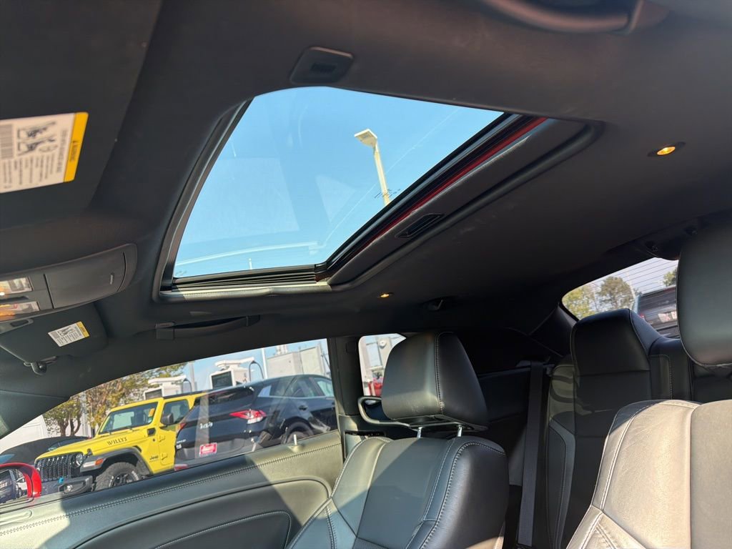 Used 2023 Dodge Challenger SXT w/ Plus Package image 19