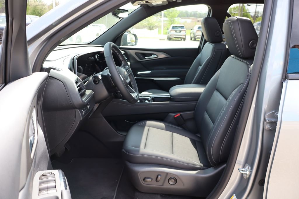 New 2026 Chevrolet Traverse LT FWD image 13