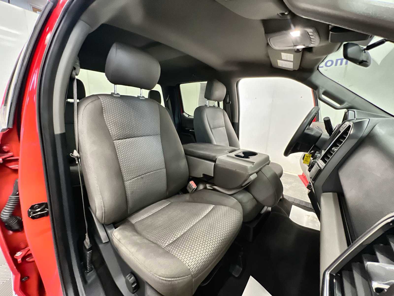 Used 2019 Ford F150 XLT w/ XTR Package image 24