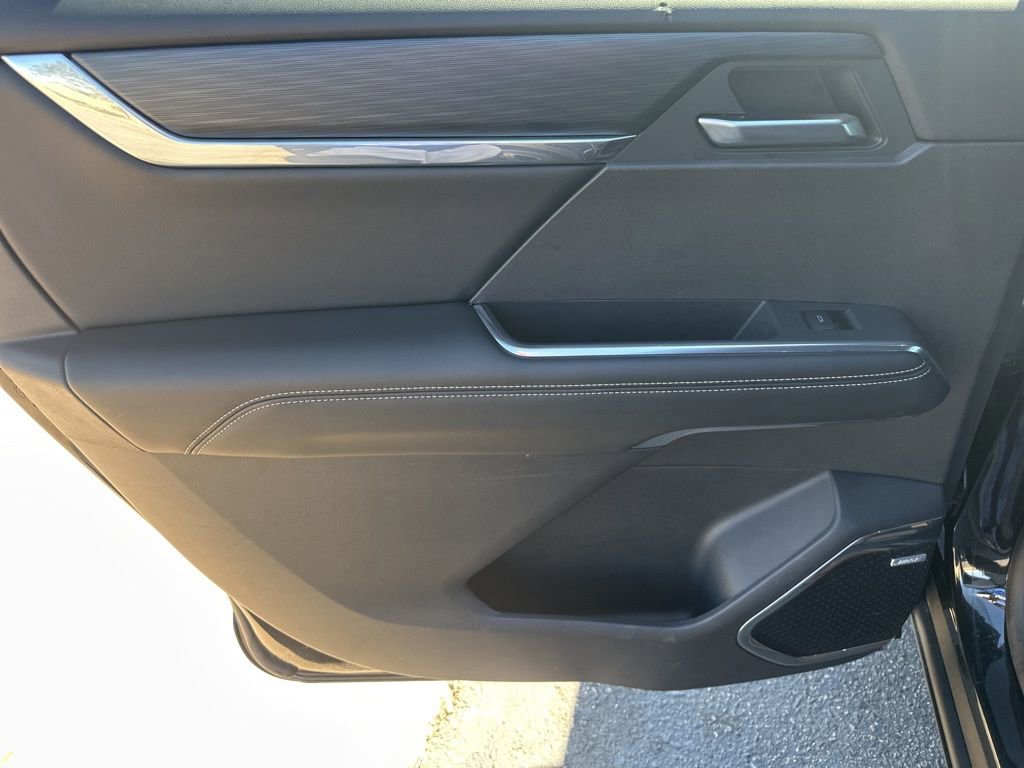 Used 2025 GMC Acadia Elevation w/ Elevation Premium Package image 23