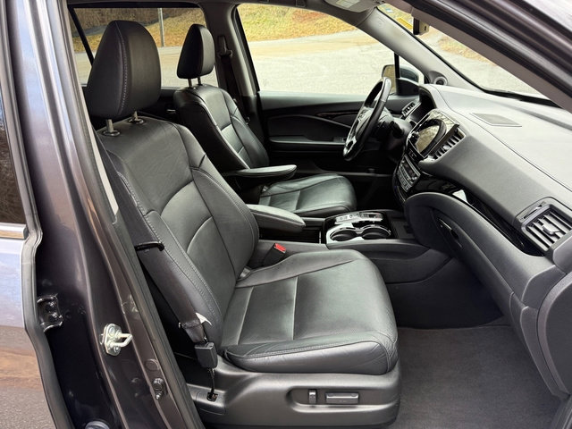Used 2019 Honda Pilot Elite image 26