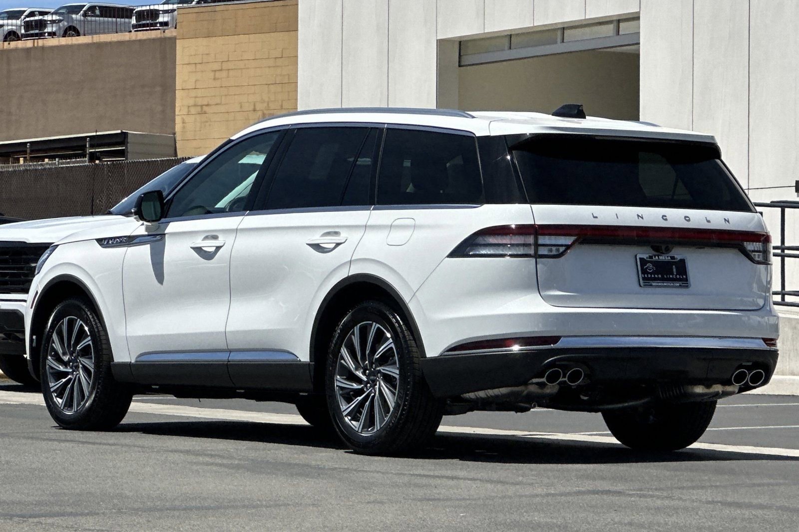 New 2026 Lincoln Aviator 2WD image 5