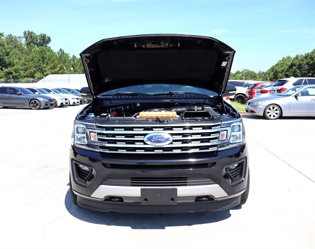 Used 2018 Ford Expedition Max XLT w/ Equipment Group 202A AWD/4WD image 47