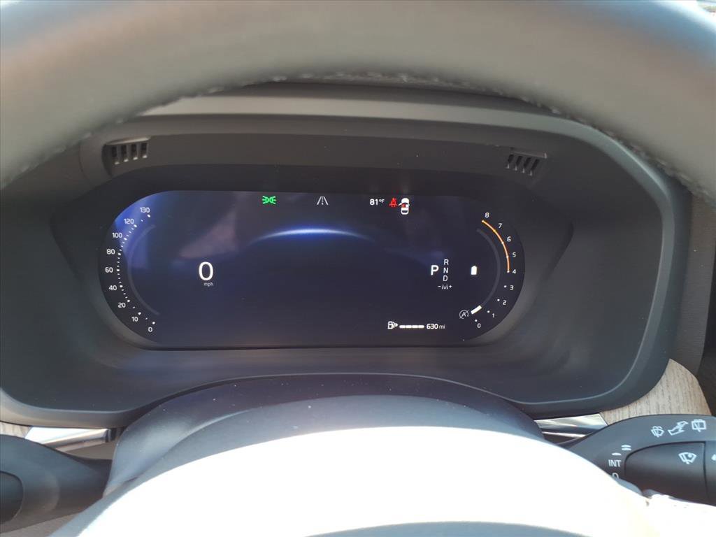 Certified 2026 Volvo XC60 B5 Plus w/ Climate Package AWD/4WD image 17