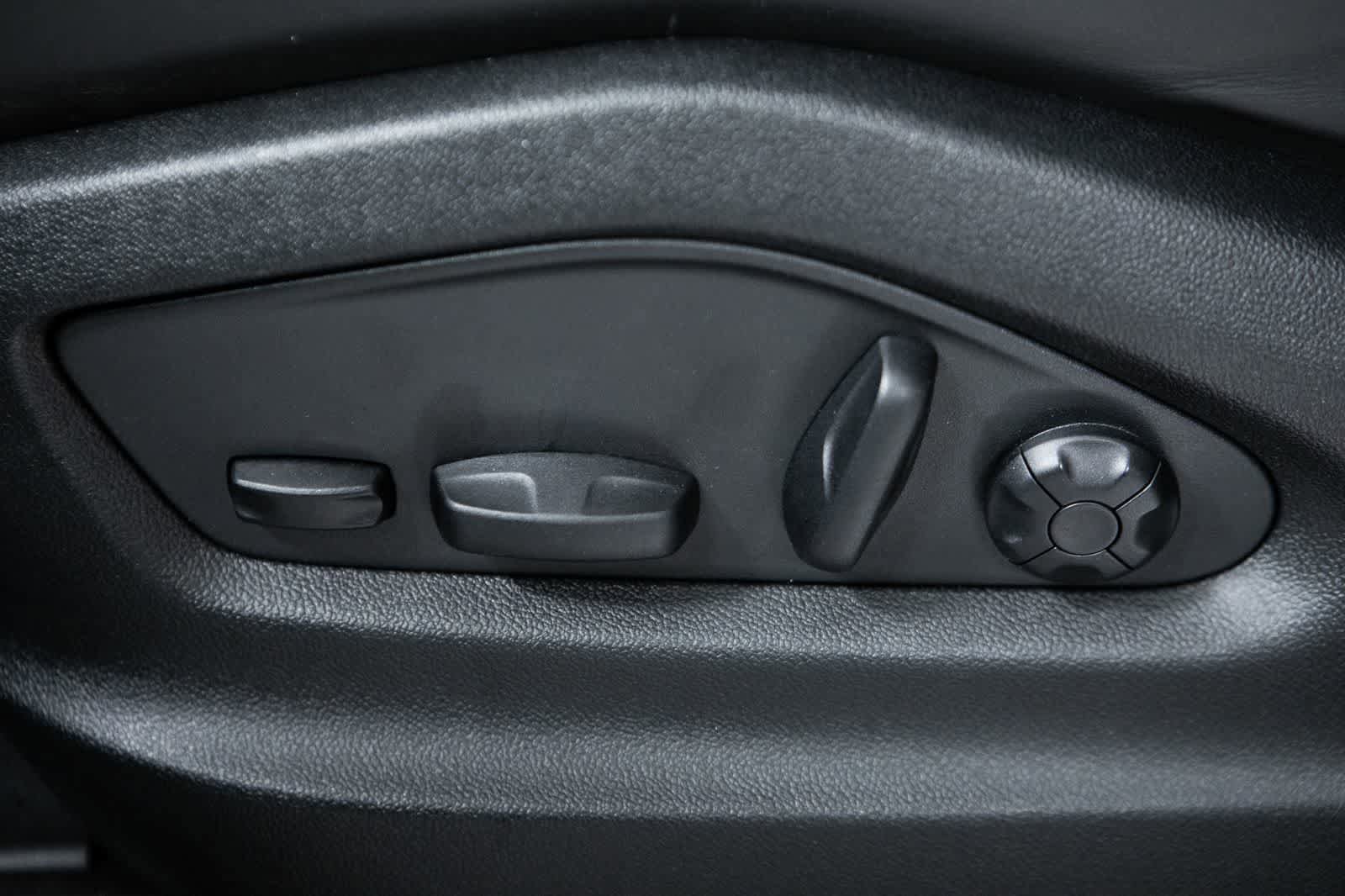 Certified 2023 Porsche Cayenne AWD/4WD image 23