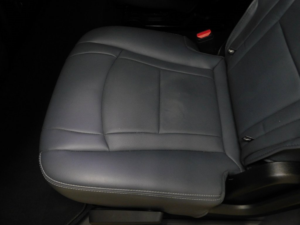 Used 2024 Buick Enclave Essence image 75