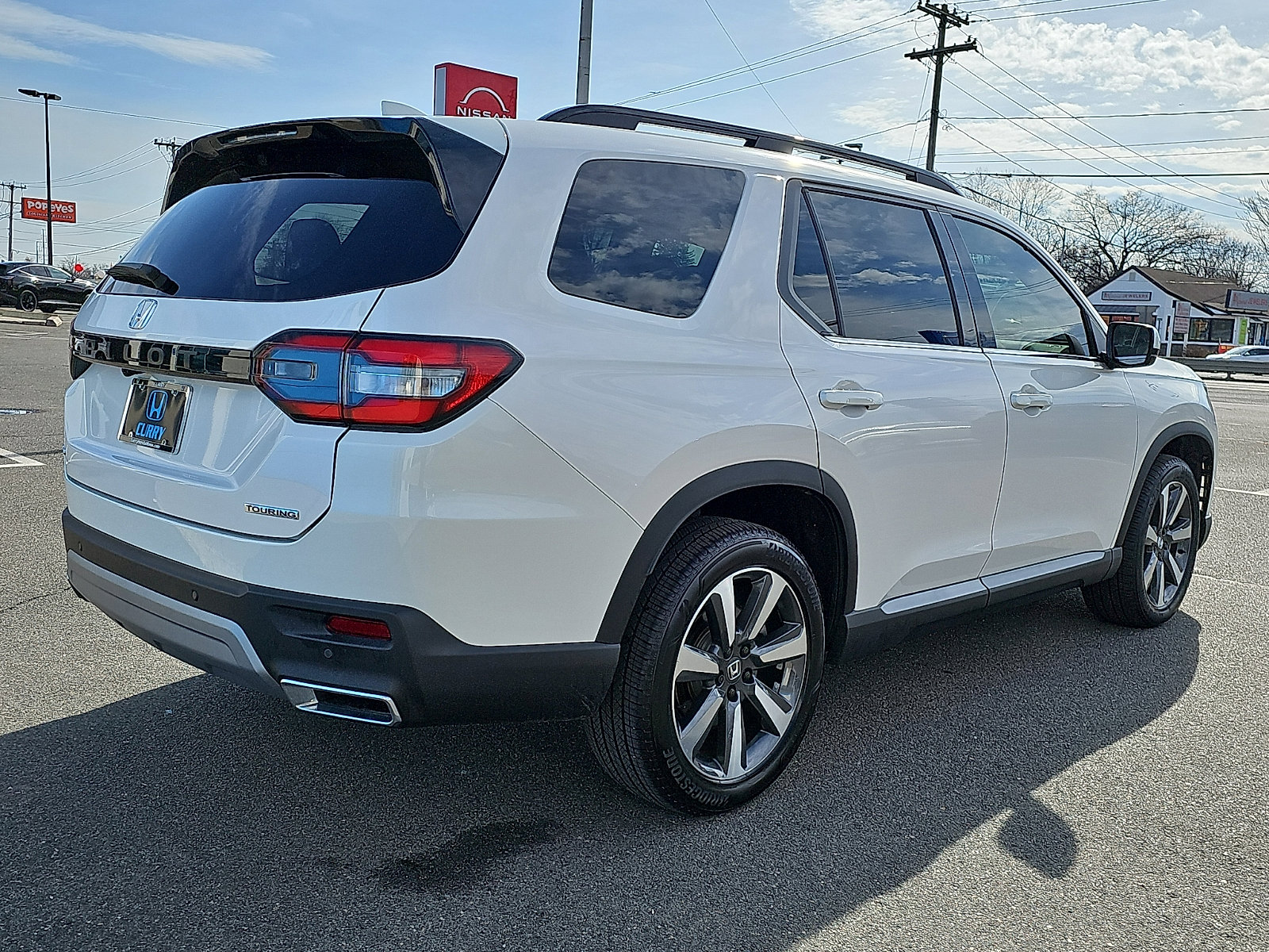 Used 2024 Honda Pilot Touring image 4