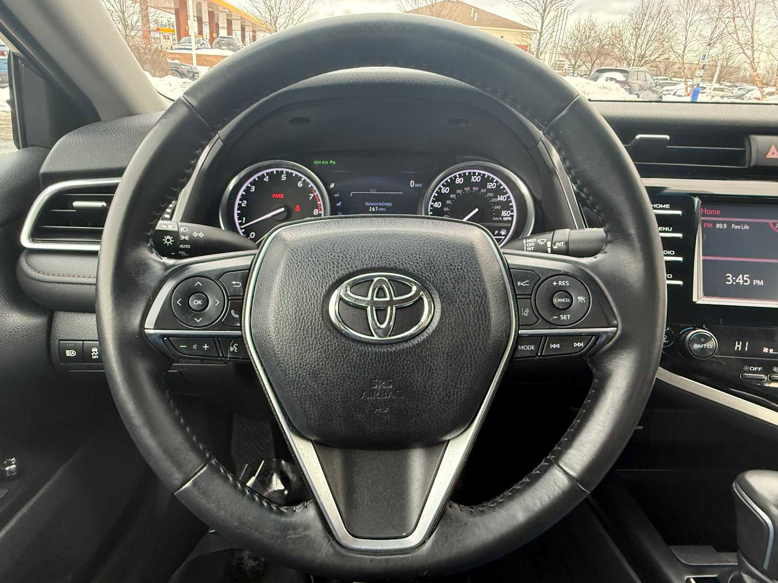 Used 2018 Toyota Camry XLE image 17