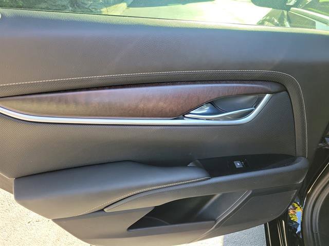 Used 2019 Cadillac XTS Luxury image 16