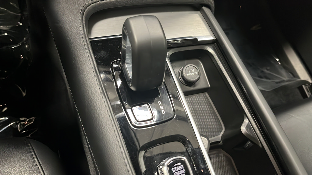 Used 2023 Volvo XC90 B5 Core AWD/4WD image 19