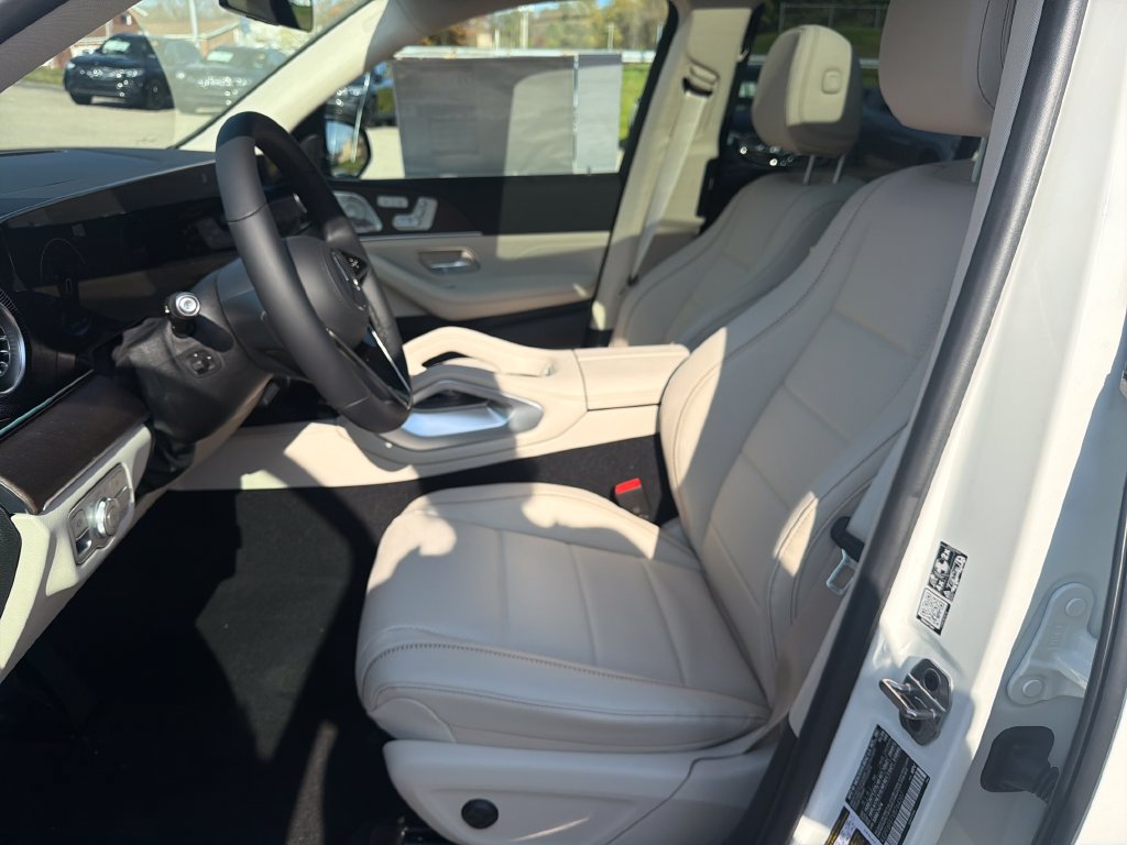 New 2027 Mercedes-Benz GLS 450 4MATIC image 17