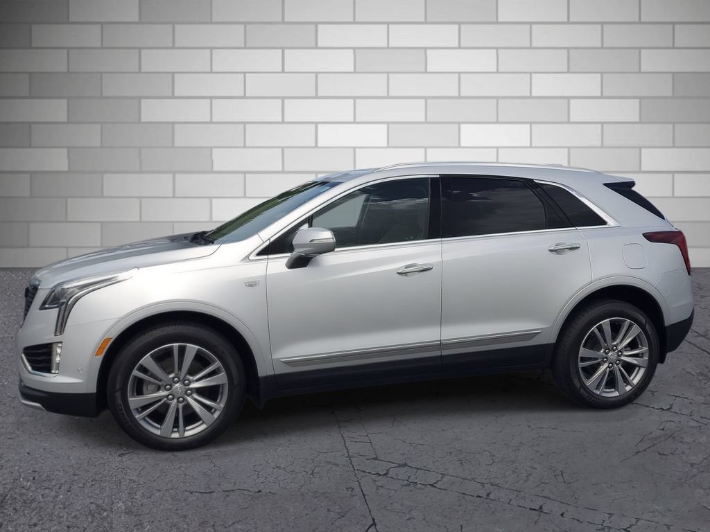 Used 2020 Cadillac XT5 Premium Luxury FWD image 2