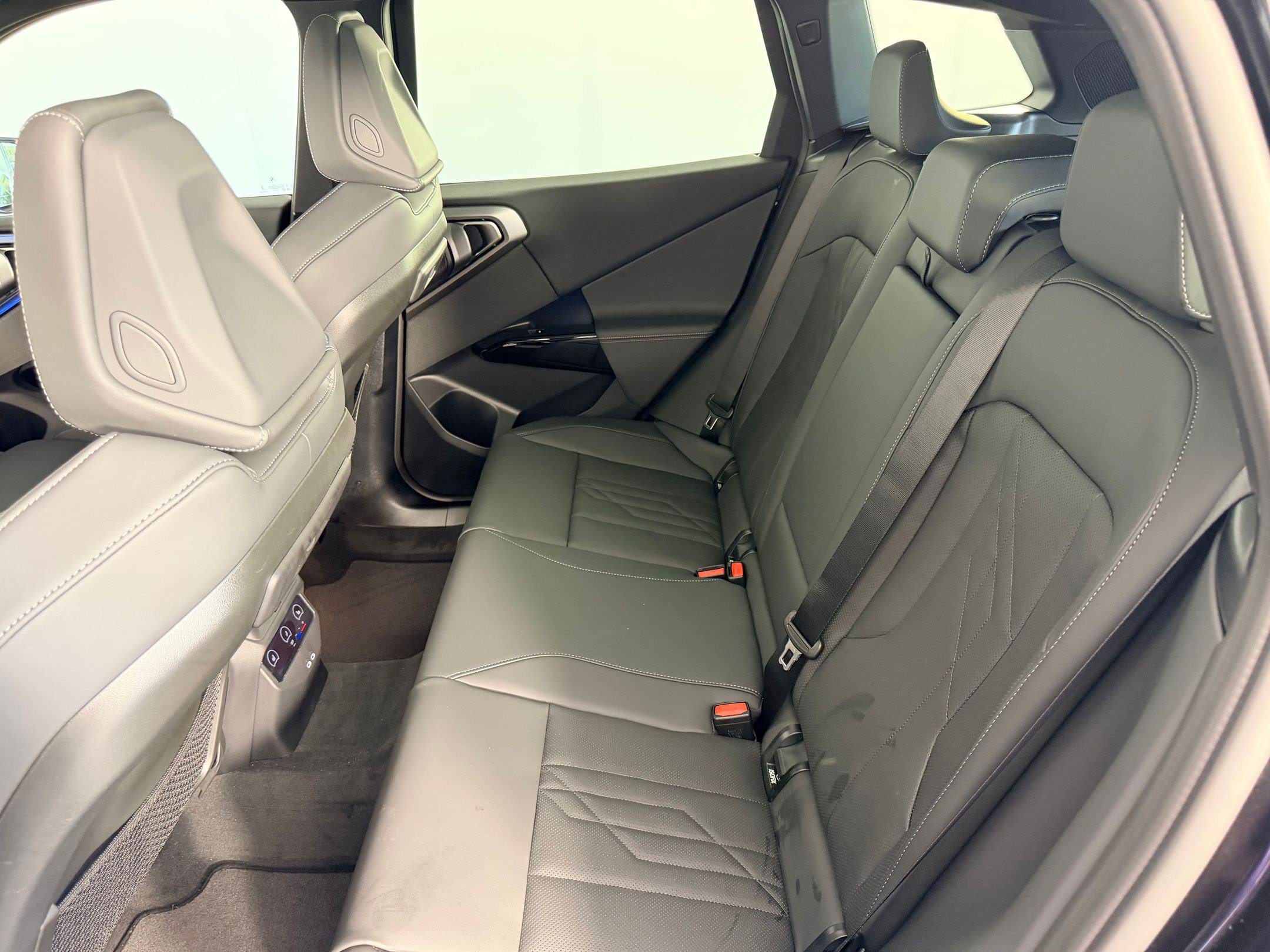 New 2026 BMW X3 xDrive30i w/ Premium Package AWD/4WD image 23