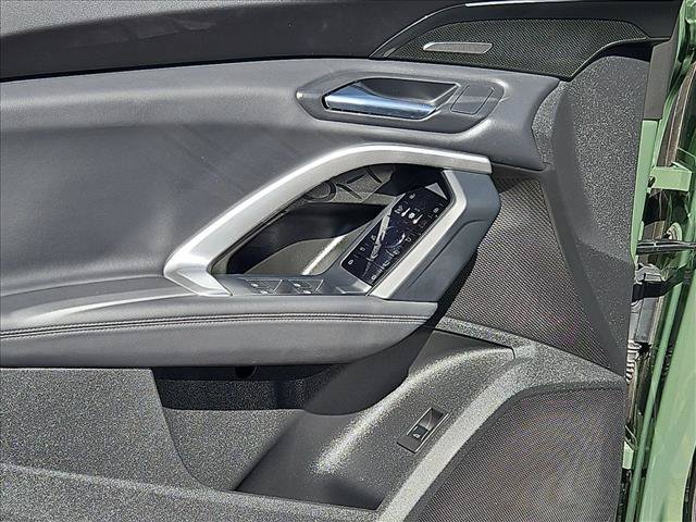 Used 2025 Audi Q5 Premium Plus w/ Premium Plus AWD/4WD image 11