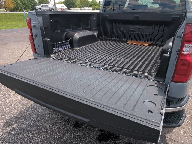 Used 2024 Chevrolet Silverado 1500 LT AWD/4WD image 19