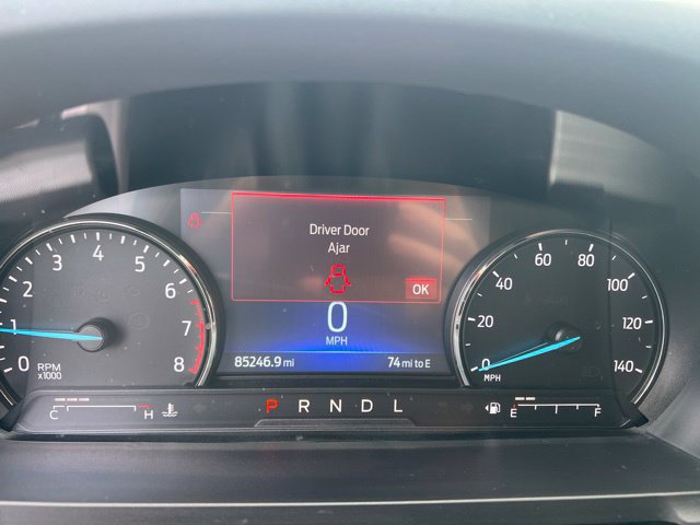 Used 2022 Ford Explorer XLT w/ Equipment Group 202A AWD/4WD image 11