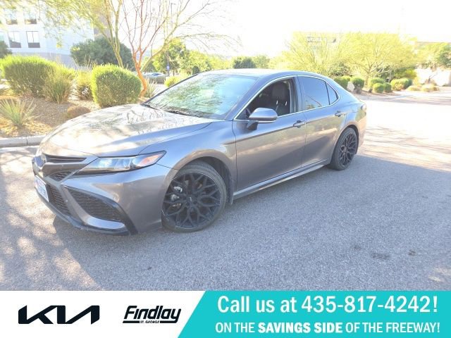 Used 2021 Toyota Camry SE w/ Cold Weather Package