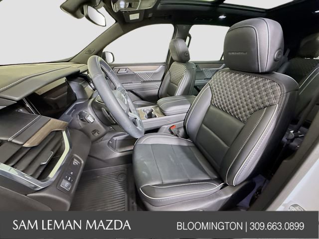 Used 2024 GMC Acadia Denali image 3