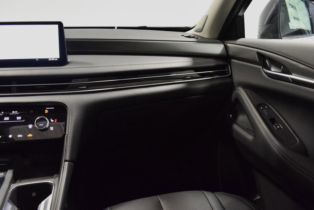 New 2026 INFINITI QX60 Luxe w/ Family Package image 14