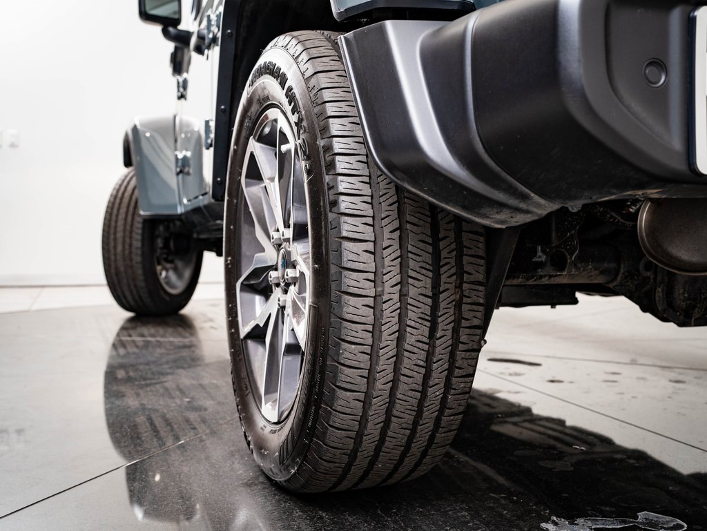 Used 2024 Jeep Wrangler Unlimited w/ Convenience Group image 47