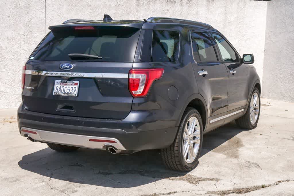 Used 2017 Ford Explorer Limited w/ Equipment Group 301A FWD image 9