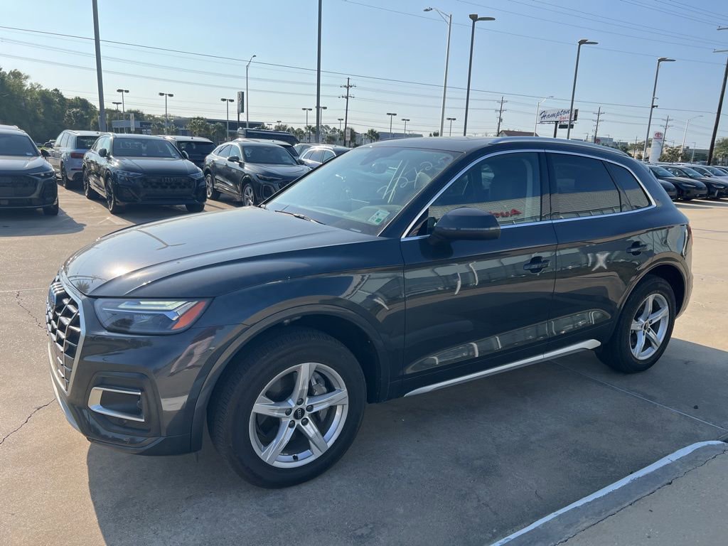 Used 2023 Audi Q5 2.0T Premium w/ Convenience Package image 1