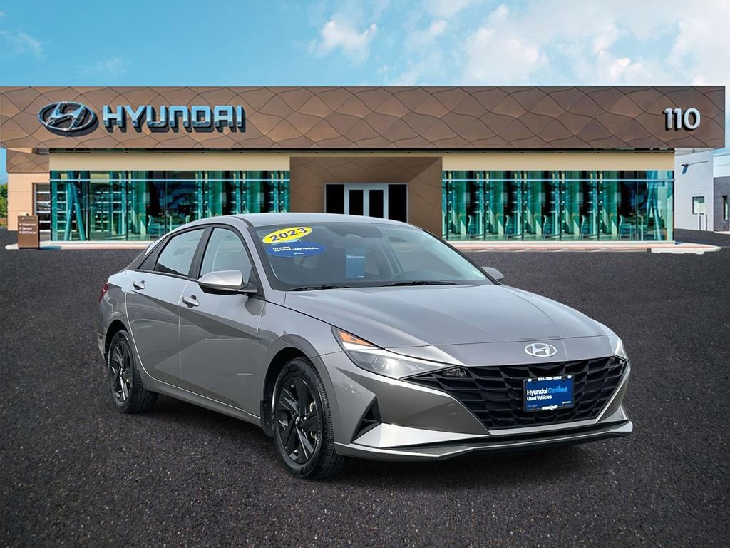 Used 2023 Hyundai Elantra SEL image 1