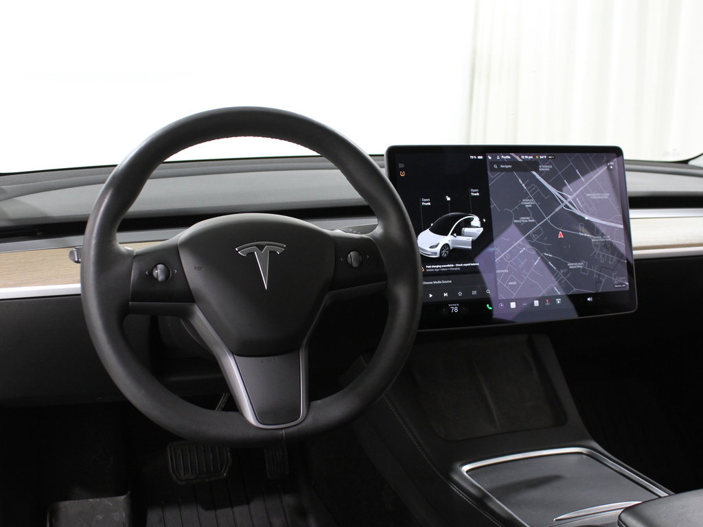 Used 2021 Tesla Model 3 Standard Range Plus image 6
