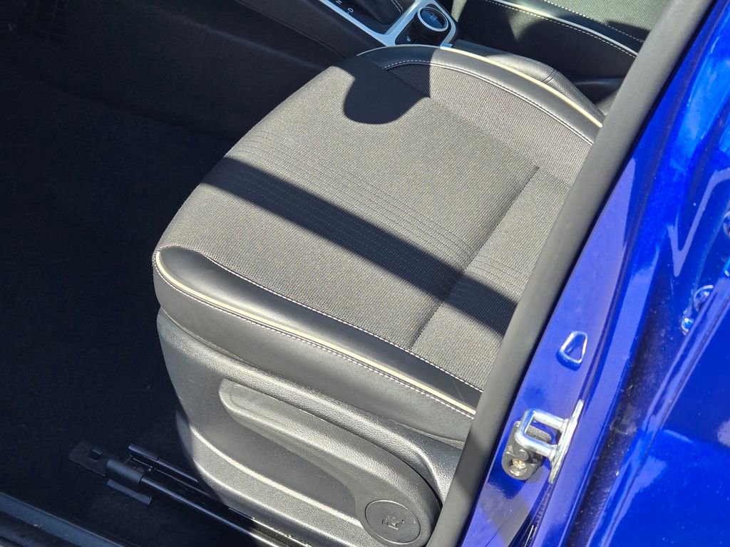 Used 2023 Hyundai Venue Limited image 29