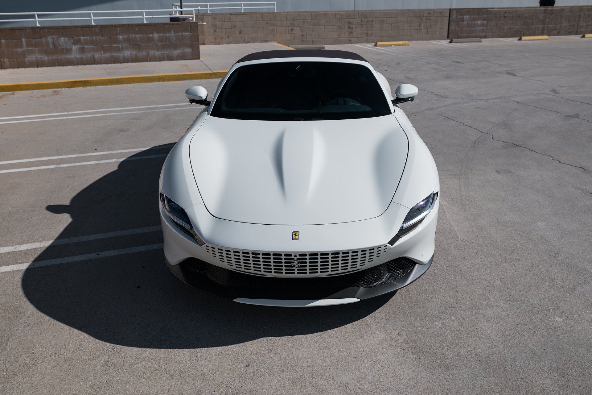 Used 2025 Ferrari Roma Spider RWD image 32