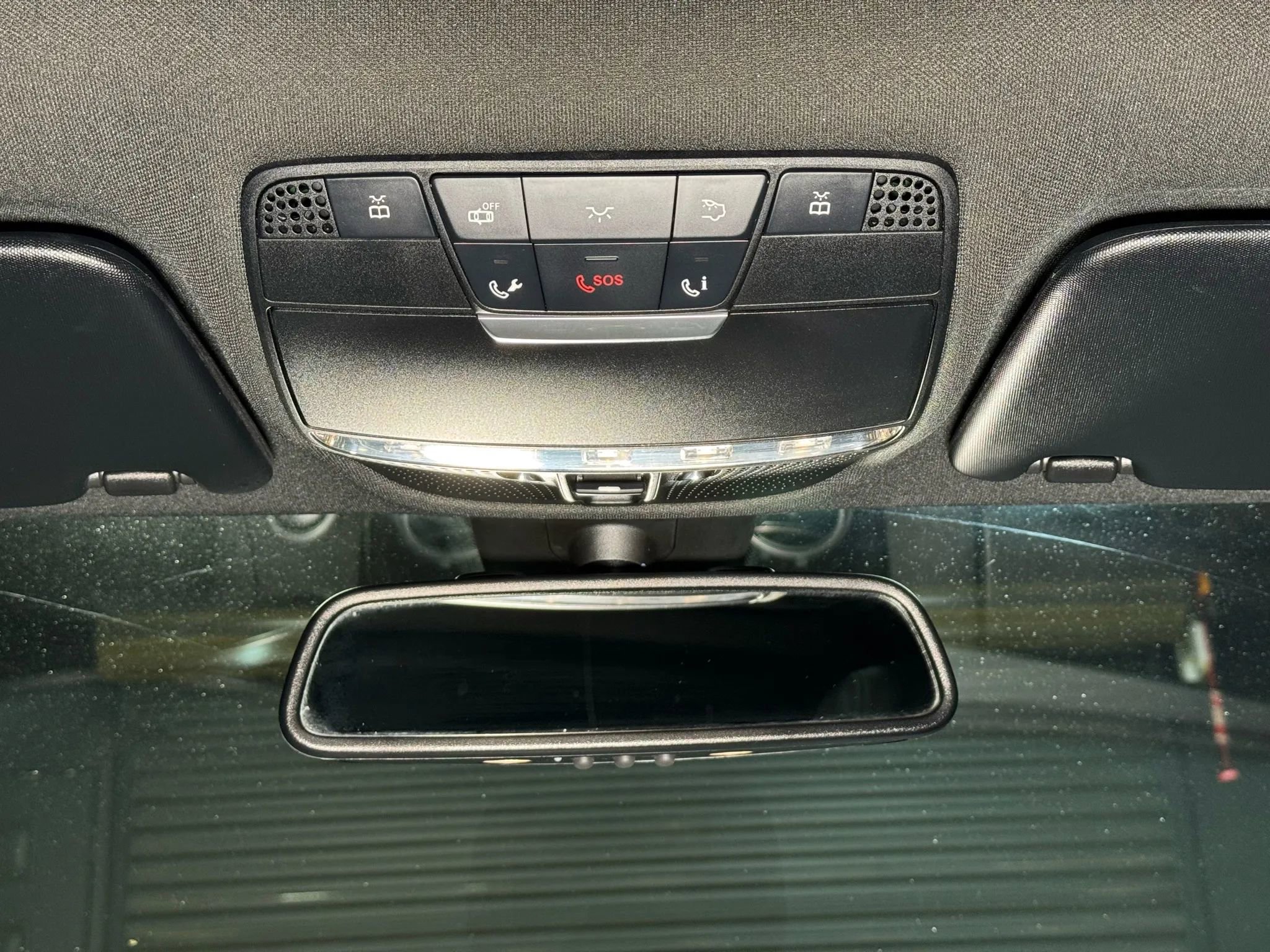 Used 2018 Mercedes-Benz C 300 Sedan image 26