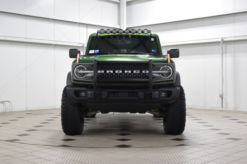 Used 2025 Ford Bronco Badlands AWD/4WD image 2