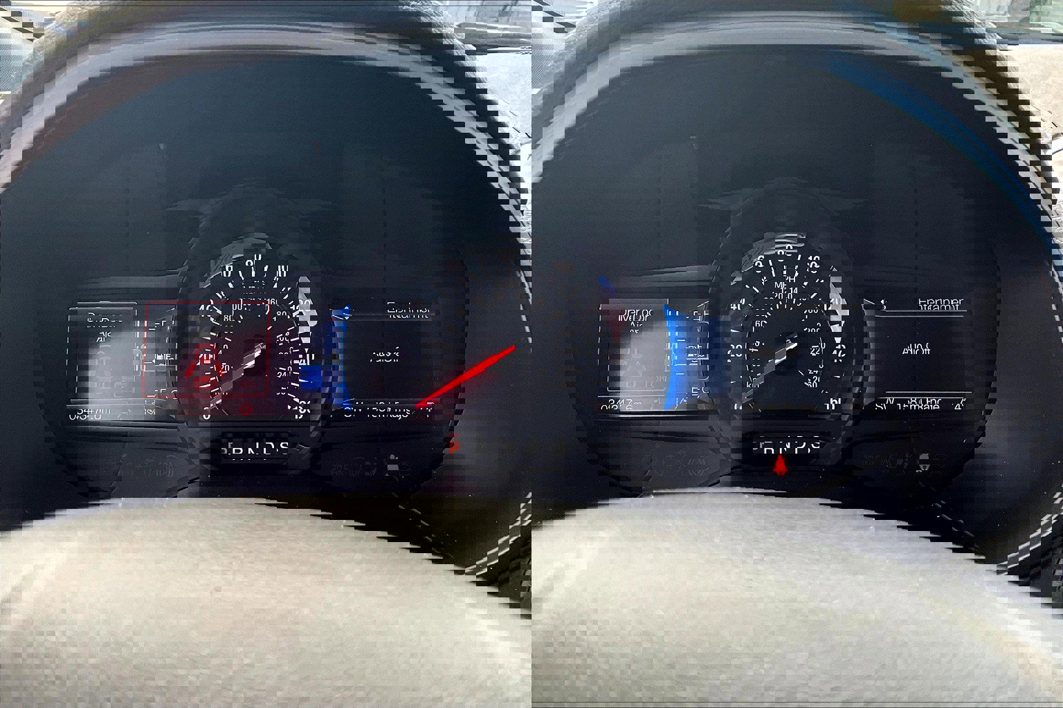 Used 2022 Ford Edge ST w/ Equipment Group 401A AWD/4WD image 24