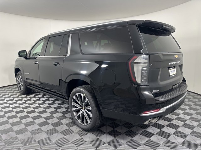 New 2026 Chevrolet Suburban High Country image 4