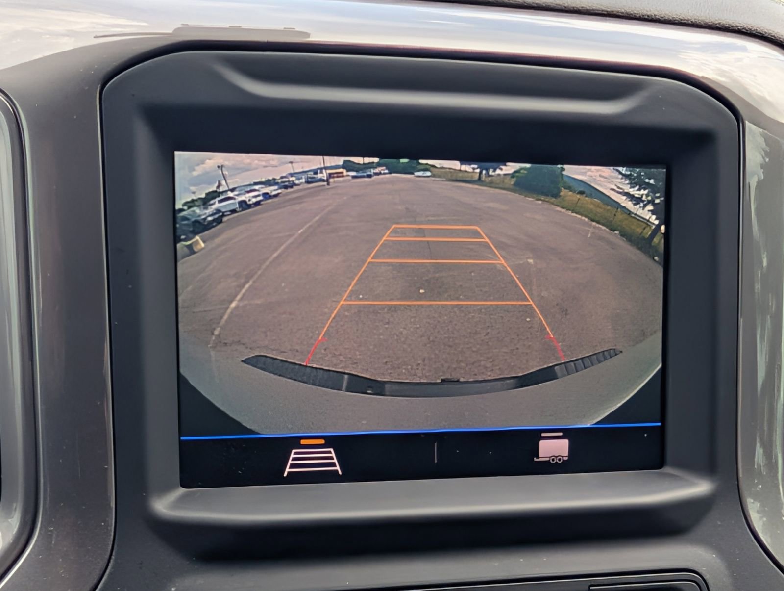 Used 2021 Chevrolet Silverado 2500 Custom w/ Custom Value Package AWD/4WD image 10