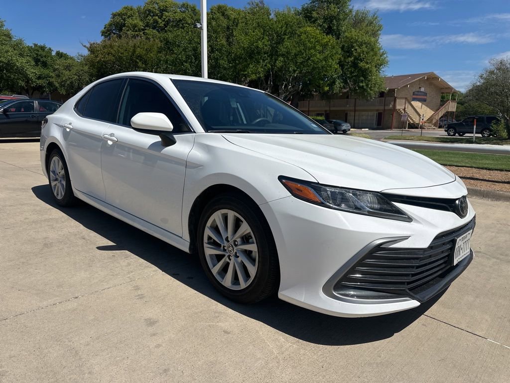Certified 2022 Toyota Camry LE image 8