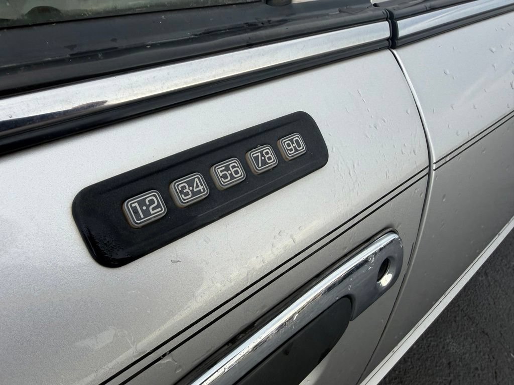 Used 2006 Mercury Grand Marquis LS RWD image 7