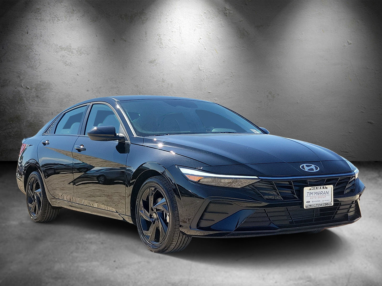 New 2026 Hyundai Elantra SEL Sport FWD image 2